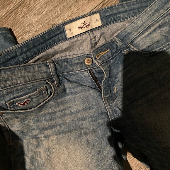 Hollister jeans super cute - Picture 3 of 3